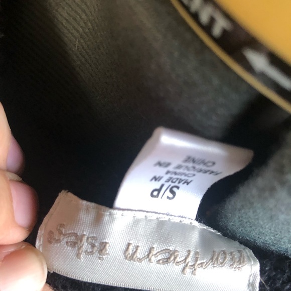 Northern Isles Embroidered Sweater - Picture 6 of 6